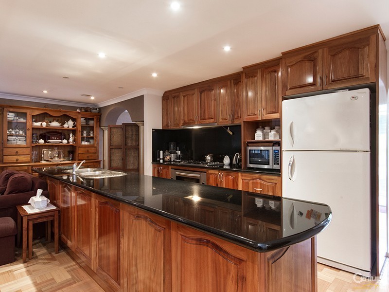 39 Lesley Drive, Hampton Park VIC 3976