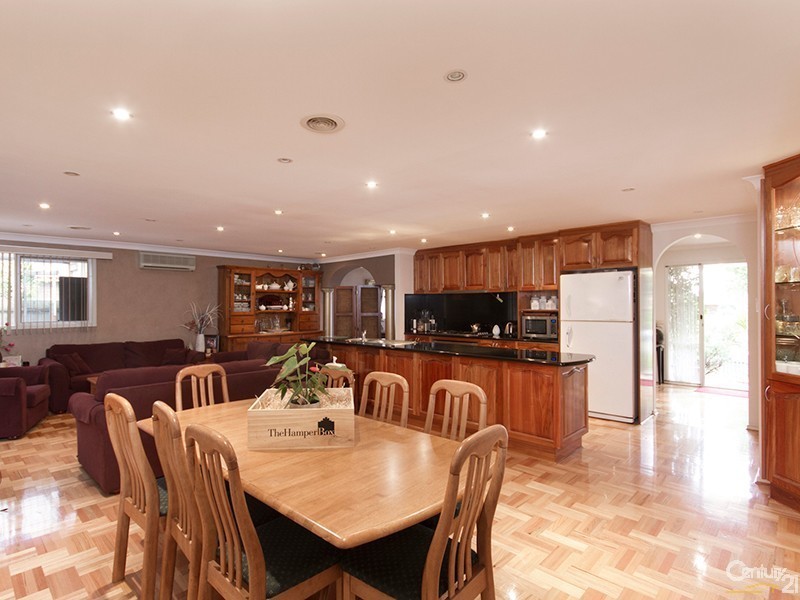 39 Lesley Drive, Hampton Park VIC 3976