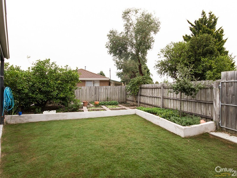 39 Lesley Drive, Hampton Park VIC 3976