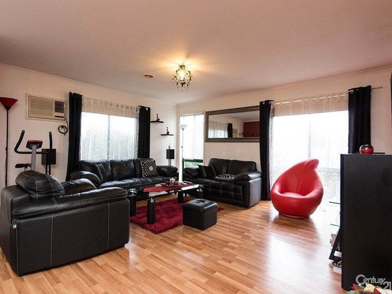 12 Linmac Court, Hampton Park VIC 3976