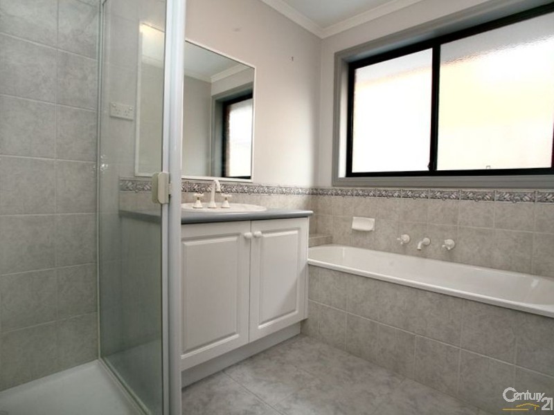 168 Sweeney Drive,, Narre Warren VIC 3805