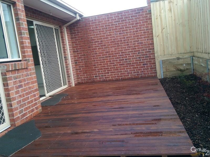2 Strong Drive, Hampton Park VIC 3976