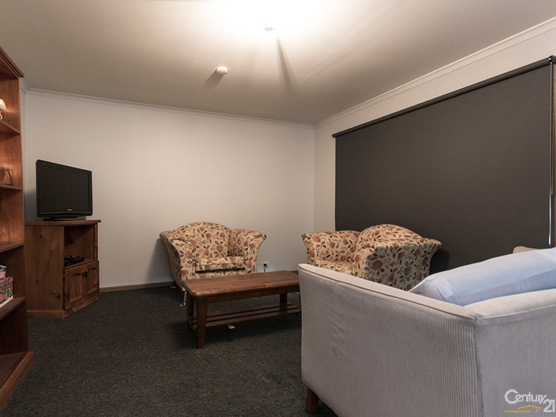 44 Michelle Drive, Hampton Park VIC 3976