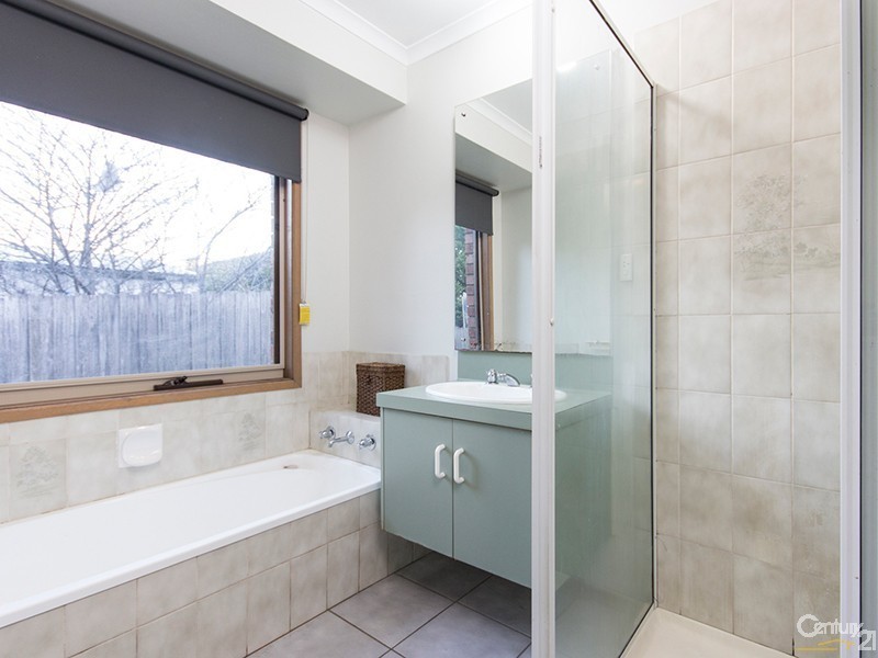 44 Michelle Drive, Hampton Park VIC 3976