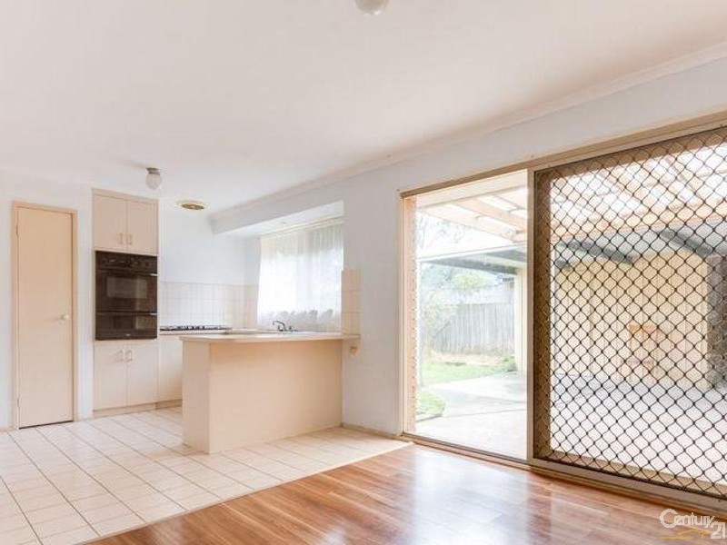 10 Mirranda Gardens, Hampton Park VIC 3976