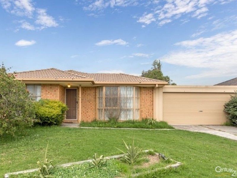 10 Mirranda Gardens, Hampton Park VIC 3976