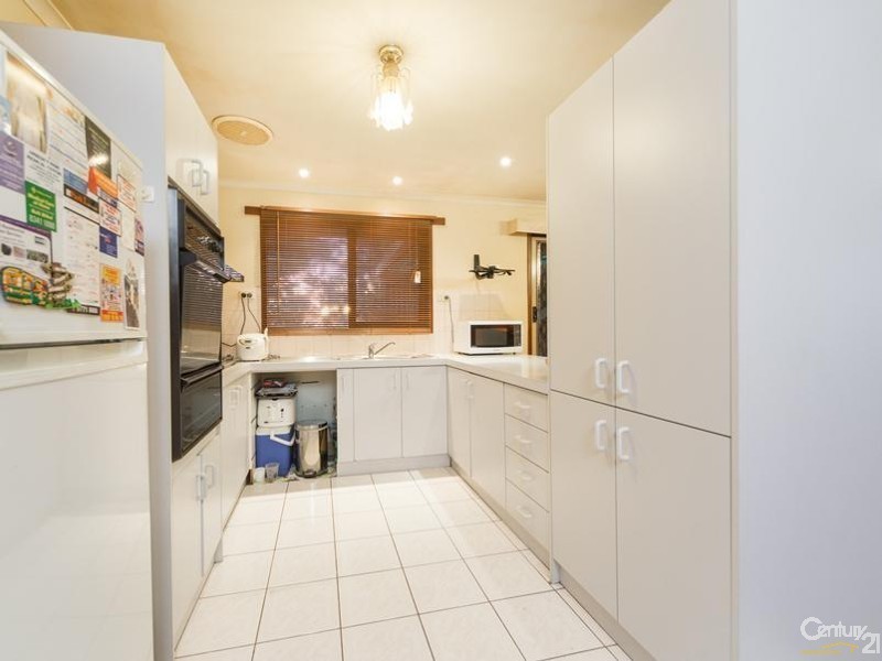 78 Lesley Drive, Hampton Park VIC 3976