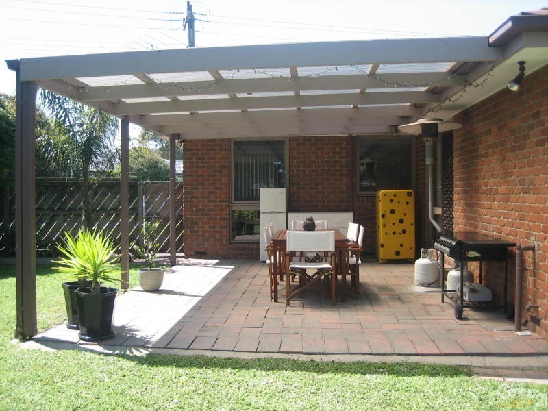 13 Strong Drive, Hampton Park VIC 3976