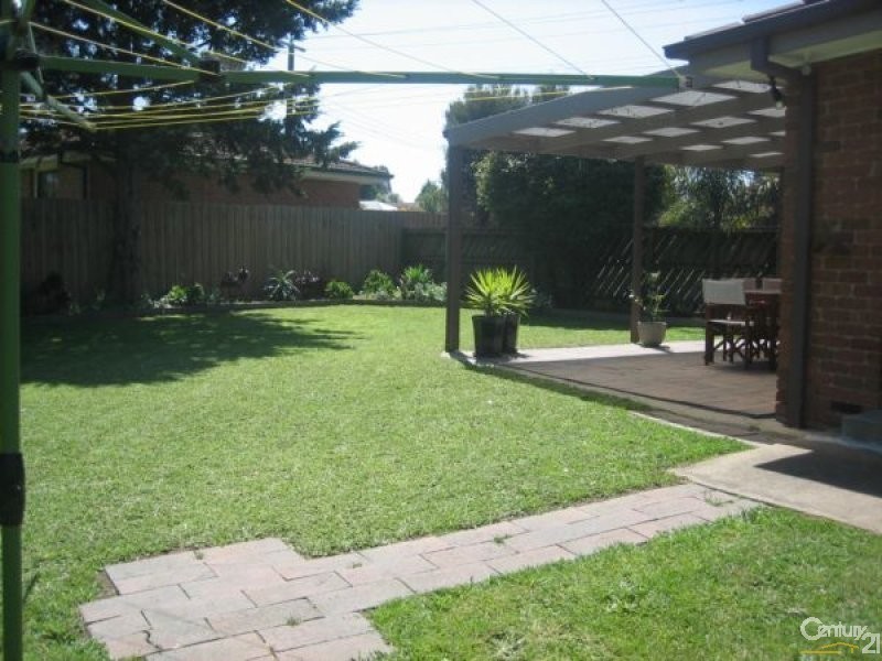 13 Strong Drive, Hampton Park VIC 3976