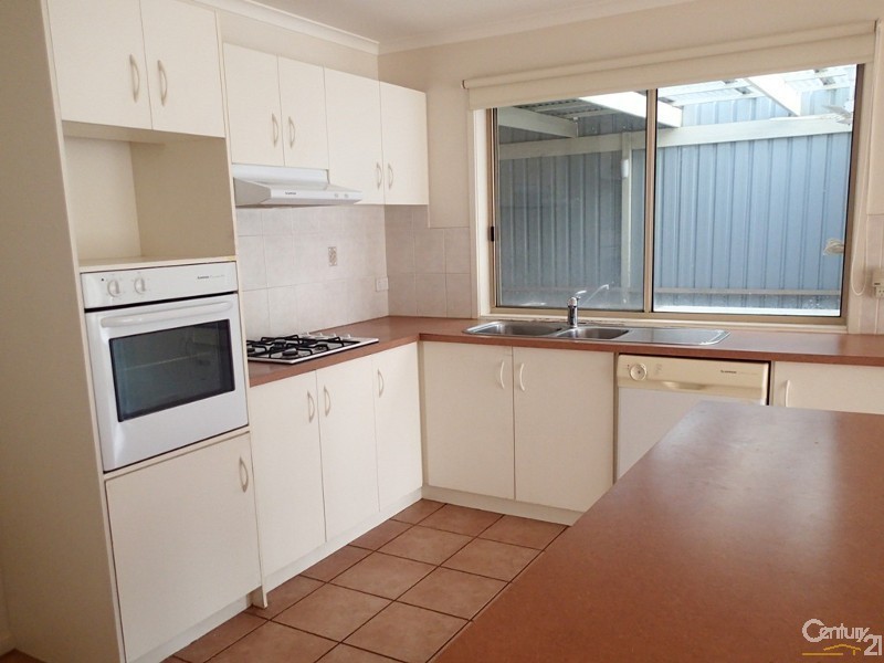 30 Bateman Grove, Hampton Park VIC 3976