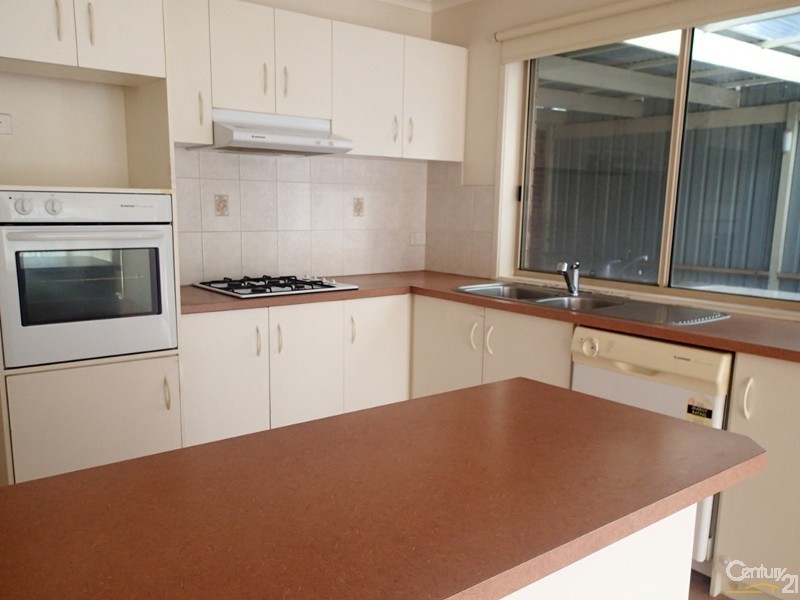 30 Bateman Grove, Hampton Park VIC 3976