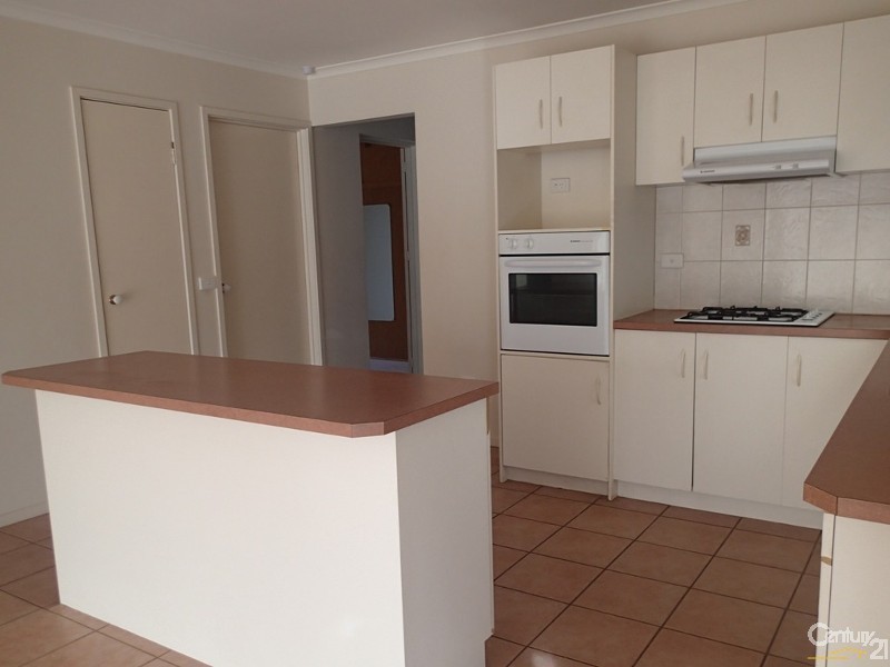 30 Bateman Grove, Hampton Park VIC 3976