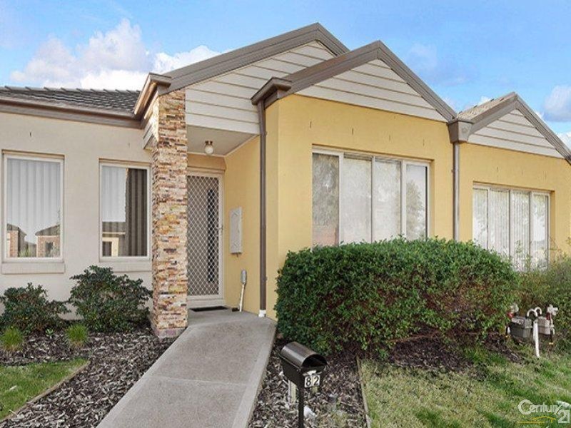 82 Sabel Drive, Cranbourne North VIC 3977