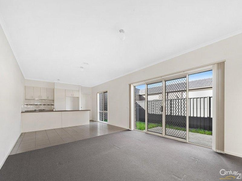 82 Sabel Drive, Cranbourne North VIC 3977