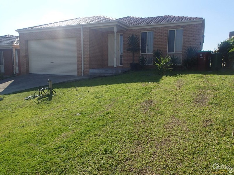 16 Tekarra Drive, Hampton Park VIC 3976