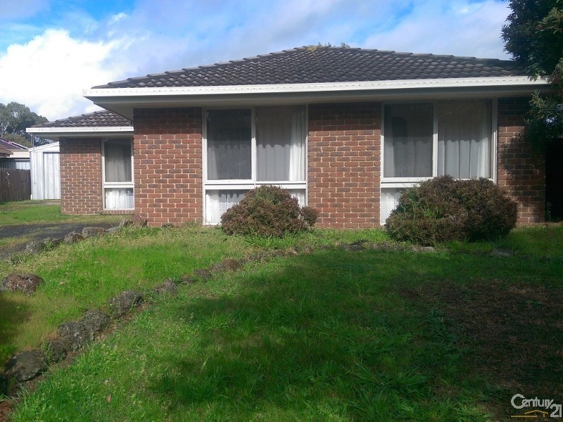 28 Beckington Cres, Hampton Park VIC 3976