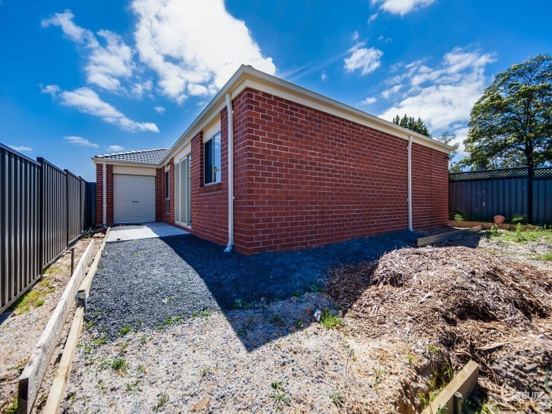 21 Botham Crescent, Pakenham VIC 3810