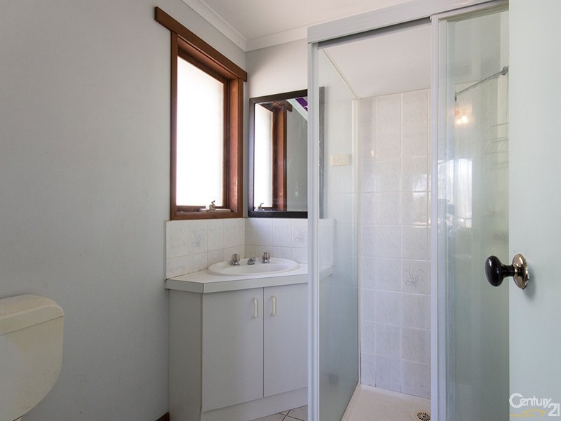 35 Lesley Drive, Hampton Park VIC 3976