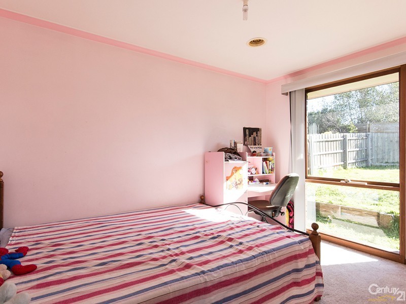 35 Lesley Drive, Hampton Park VIC 3976