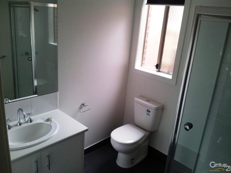 5 Tilly Place, Lynbrook VIC 3975