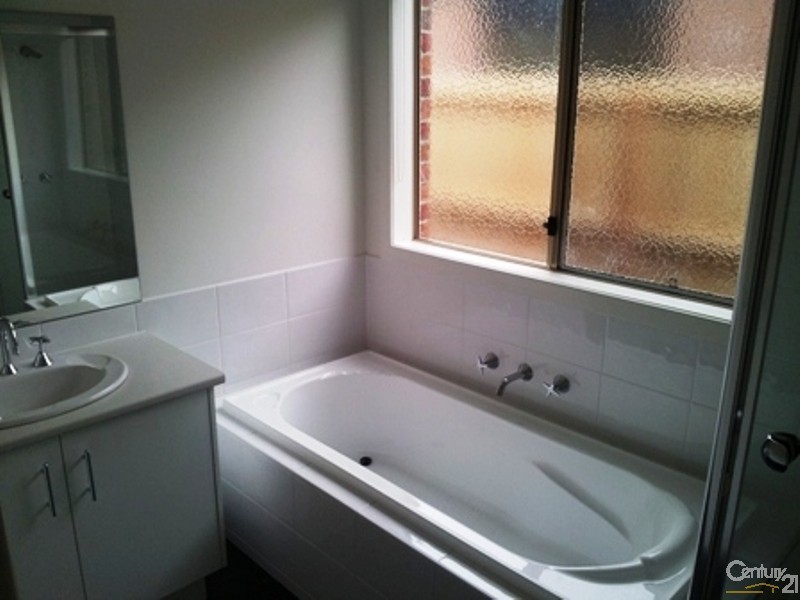 5 Tilly Place, Lynbrook VIC 3975