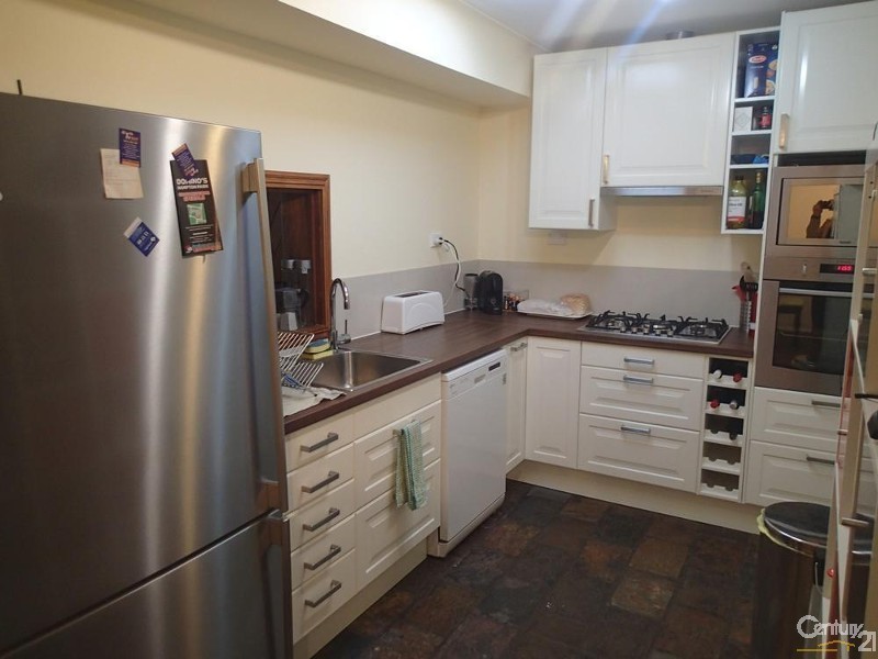 130 Oaktree Drive, Hampton Park VIC 3976