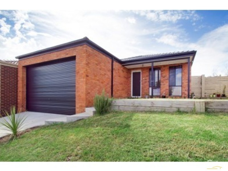 2 Nirringa Drive, Hampton Park VIC 3976