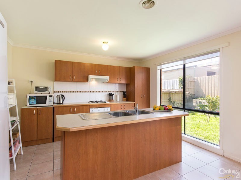 2 Nirringa Drive, Hampton Park VIC 3976