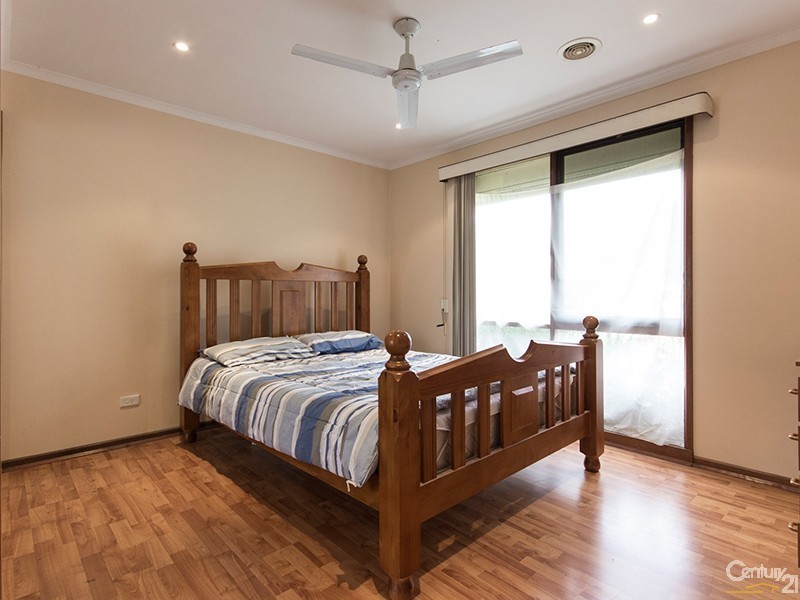 57 Meredith Cres, Hampton Park VIC 3976