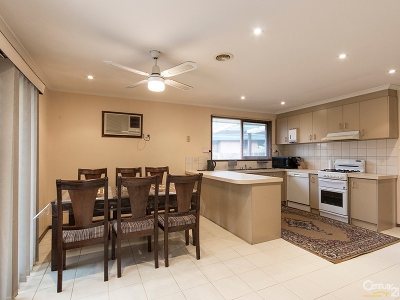 57 Meredith Cres, Hampton Park VIC 3976