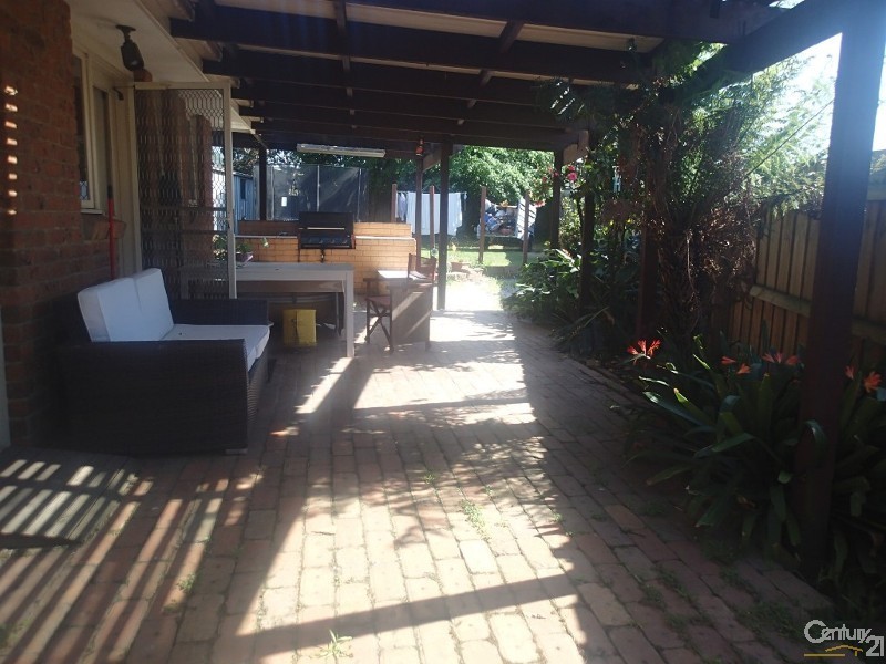 33 Warana Drive,, Hampton Park VIC 3976