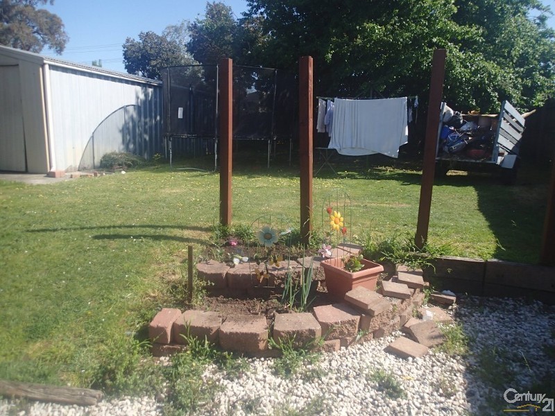 33 Warana Drive,, Hampton Park VIC 3976