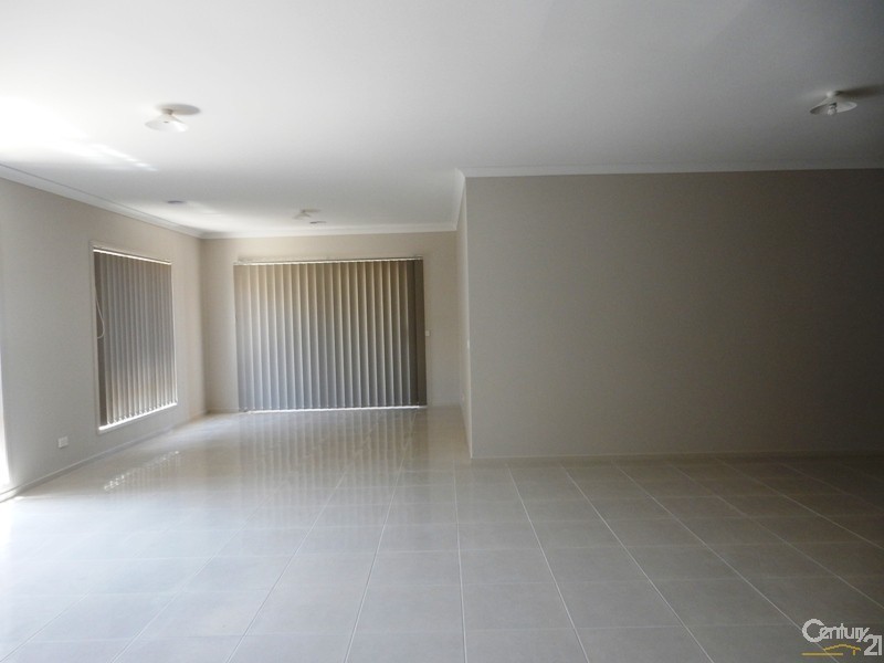 38 Peridot Avenue, Officer VIC 3809