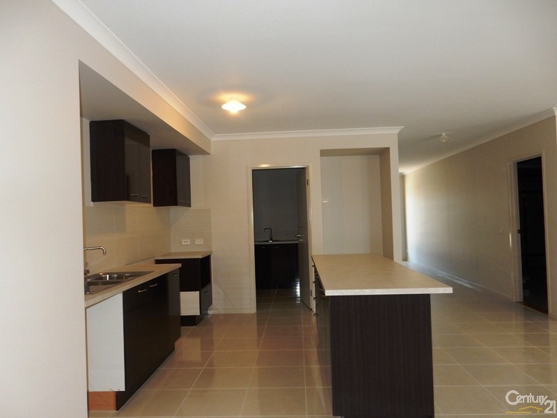 38 Peridot Avenue, Officer VIC 3809