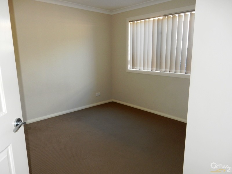 2/22 Bemersyde Drive, Berwick VIC 3806