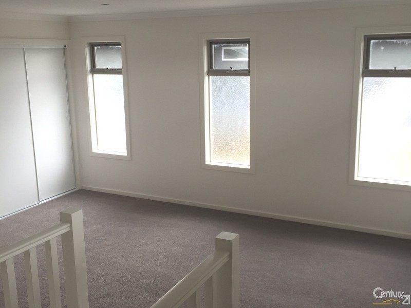 60 Banjo Circuit, Lynbrook VIC 3975