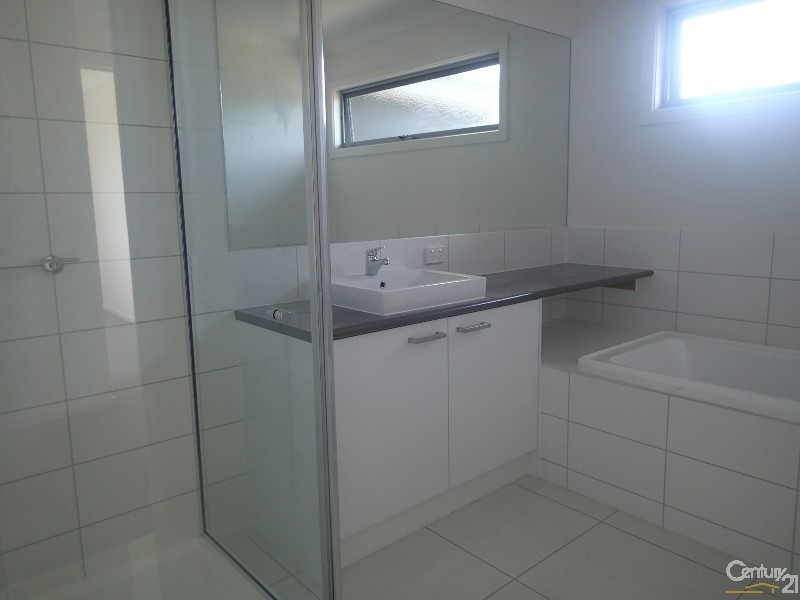 60A Banjo Circuit, Lynbrook VIC 3975