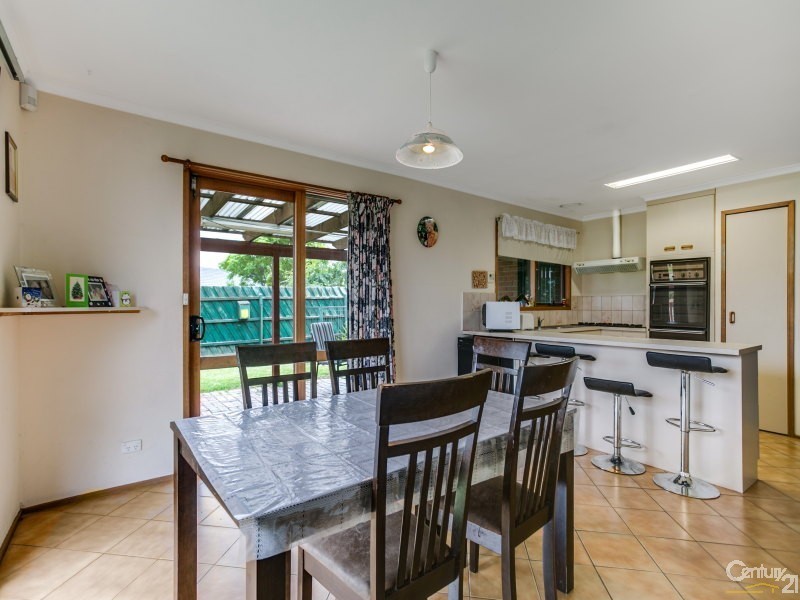 4 Sarah Place, Hampton Park VIC 3976