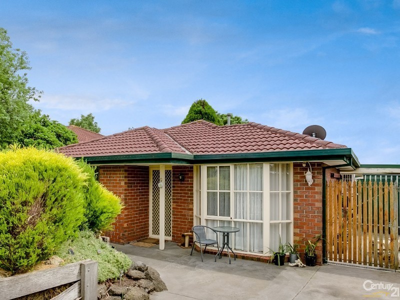 9  Ralph Crescent, Hampton Park VIC 3976