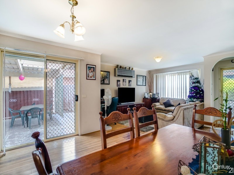 9  Ralph Crescent, Hampton Park VIC 3976