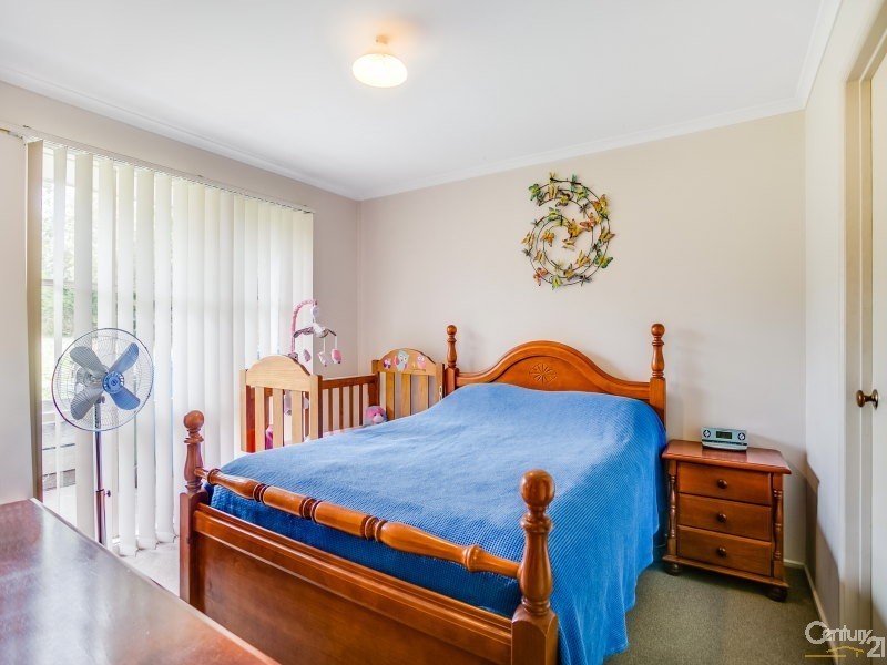 9  Ralph Crescent, Hampton Park VIC 3976