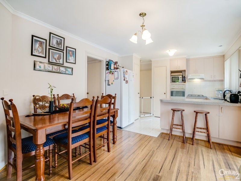 9  Ralph Crescent, Hampton Park VIC 3976