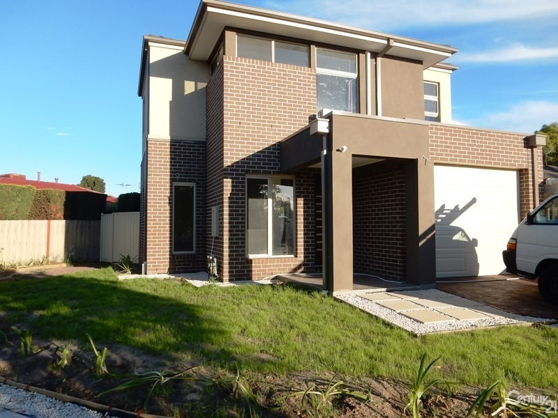 2/31 Beckington Cres, Hampton Park VIC 3976