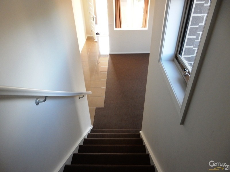 2/31 Beckington Cres, Hampton Park VIC 3976