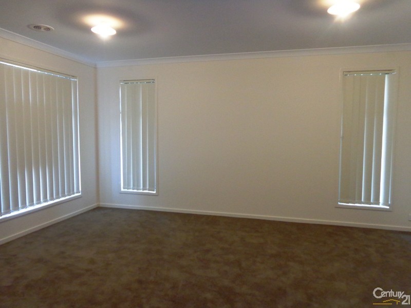 26 Verdant Ave, Officer VIC 3809