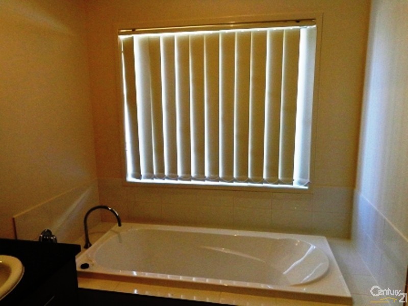 26 Verdant Ave, Officer VIC 3809