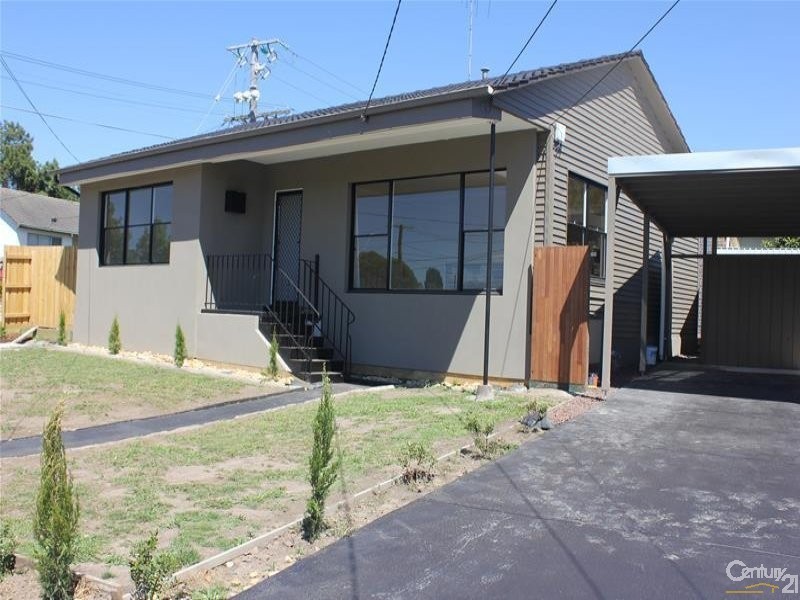 8 Mimosa Street, Doveton VIC 3177