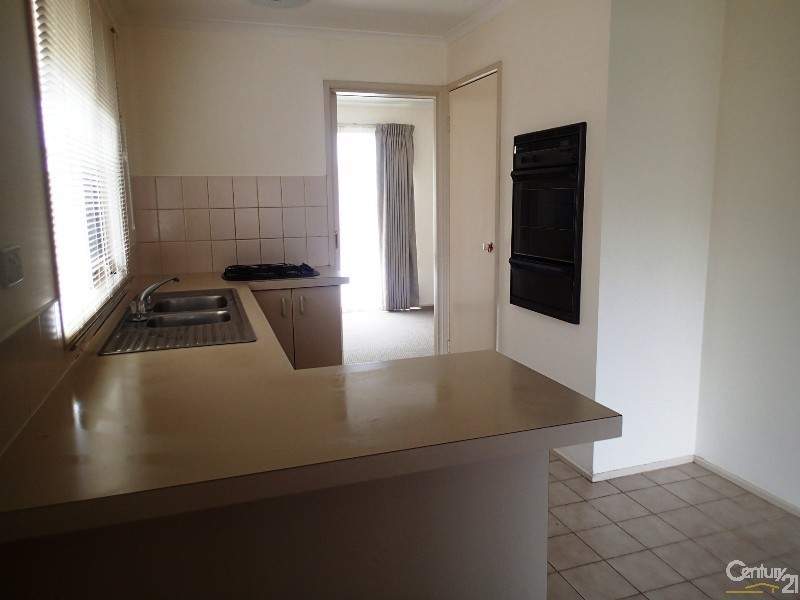 76 Strong Drive, Hampton Park VIC 3976