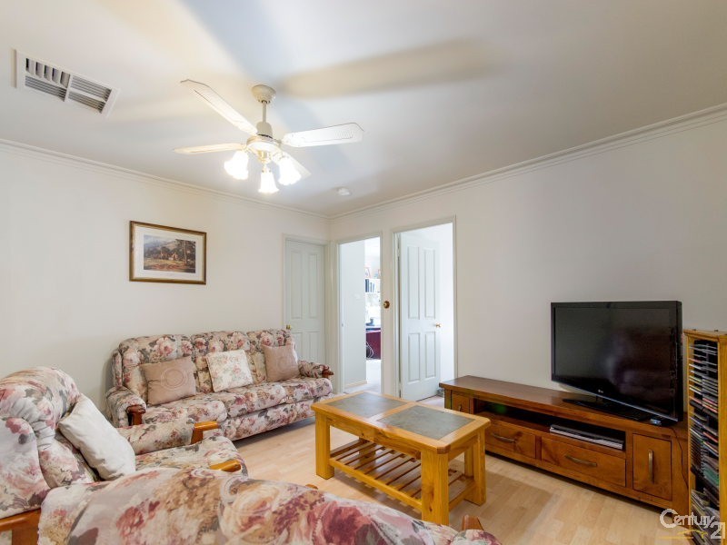 38 Ralph Crescent, Hampton Park VIC 3976