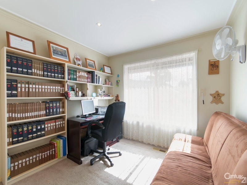 38 Ralph Crescent, Hampton Park VIC 3976